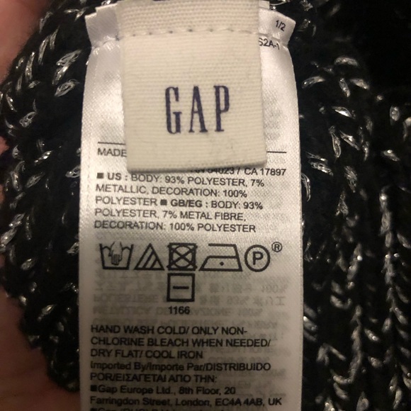 Gap Knit Pom-Pom Beanie Hat, Black and White, Polyester One Size Winter Cap - Picture 4 of 5